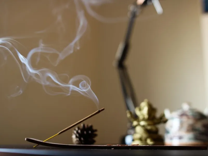 Bàn thờ gỗ gia tiên